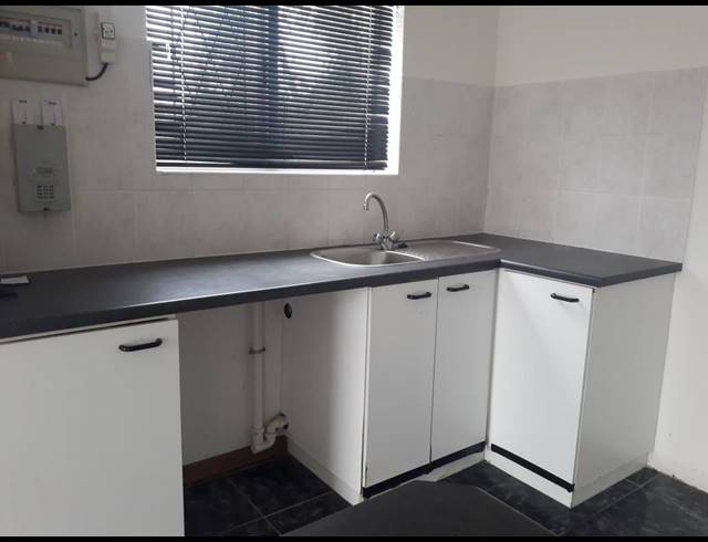 2 BEDROOM TOWNHOUSE RENTED IN LORRAINE